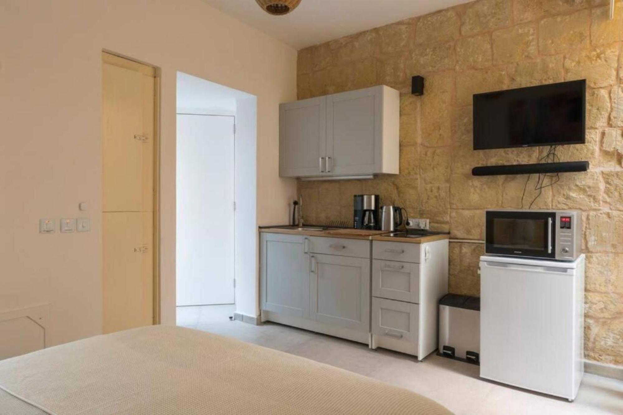 Authentic Gf Apartment With Terrace At The 3 Cities Marina Cospicua Zewnętrze zdjęcie