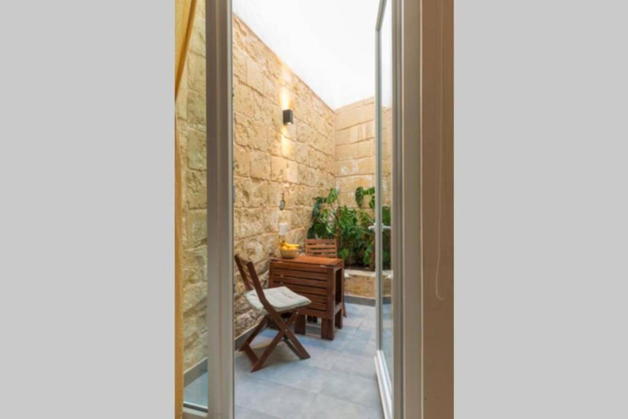 Authentic Gf Apartment With Terrace At The 3 Cities Marina Cospicua Zewnętrze zdjęcie